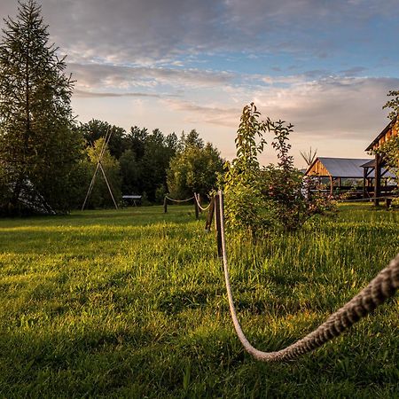 Fort Wapiti Hotel Zalasowa Luaran gambar