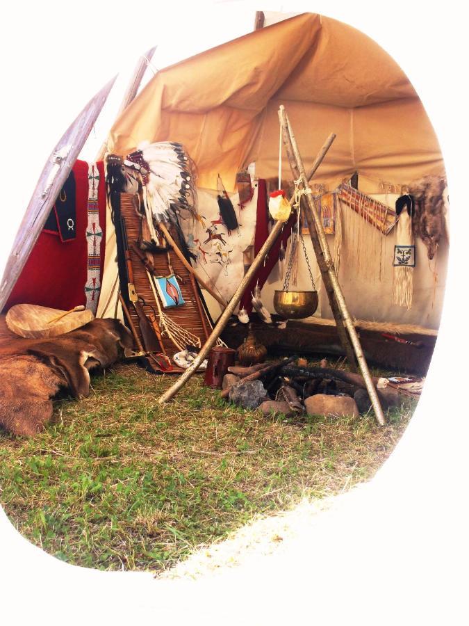Fort Wapiti Hotel Zalasowa Luaran gambar